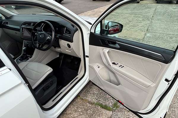2017 Volkswagen Tiguan 140TDI Highline 5N