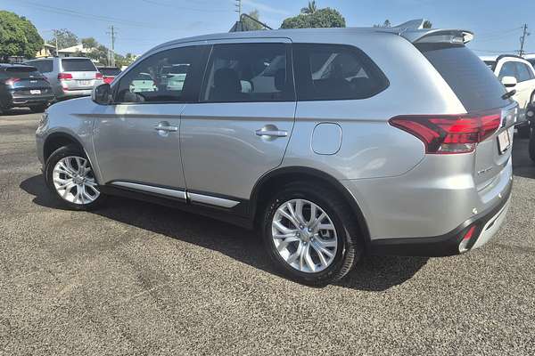 2021 Mitsubishi Outlander ES ZL