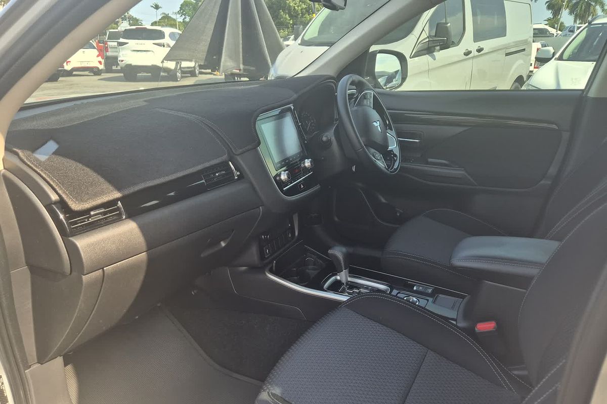 2021 Mitsubishi Outlander ES ZL