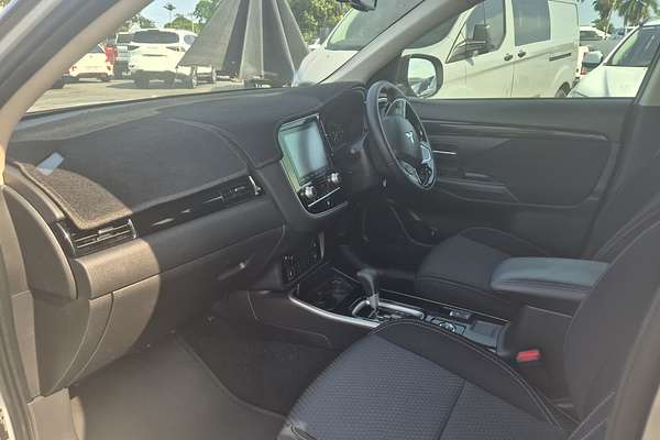 2021 Mitsubishi Outlander ES ZL