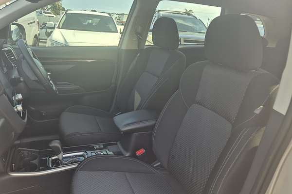 2021 Mitsubishi Outlander ES ZL