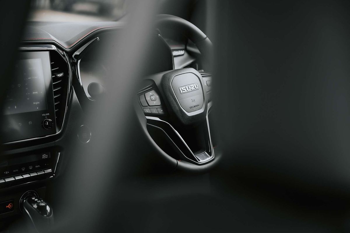 2025 Isuzu D-MAX X-TERRAIN  4X4