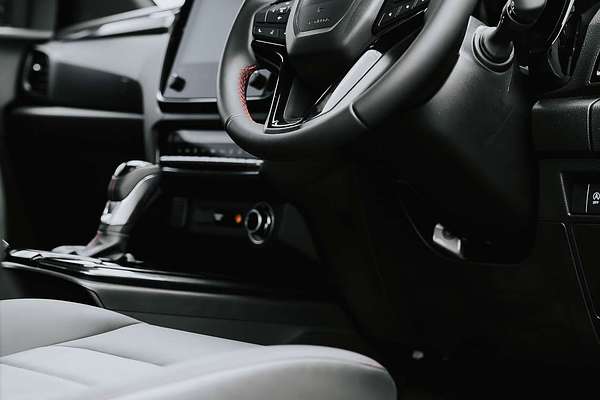 2025 Isuzu D-MAX X-TERRAIN  4X4