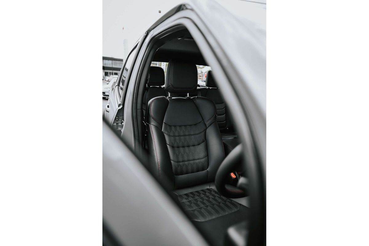 2025 Isuzu D-MAX X-TERRAIN  4X4