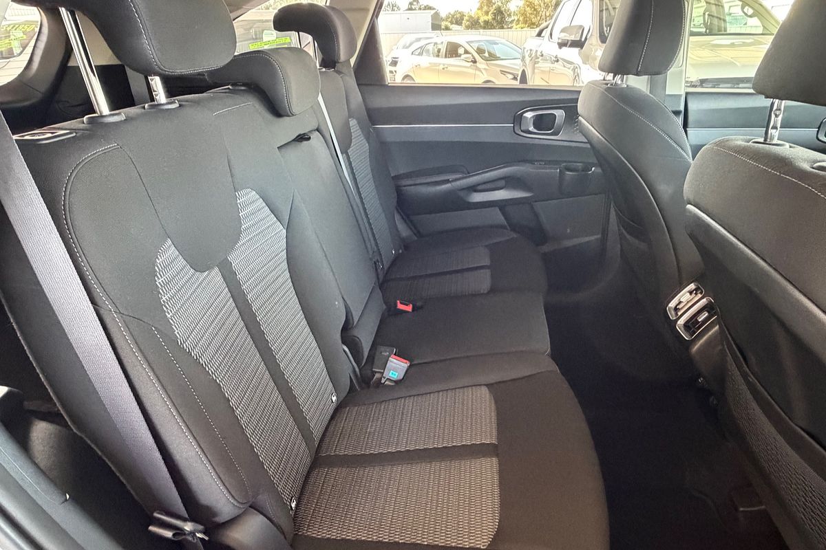 2022 Kia Sorento S MQ4