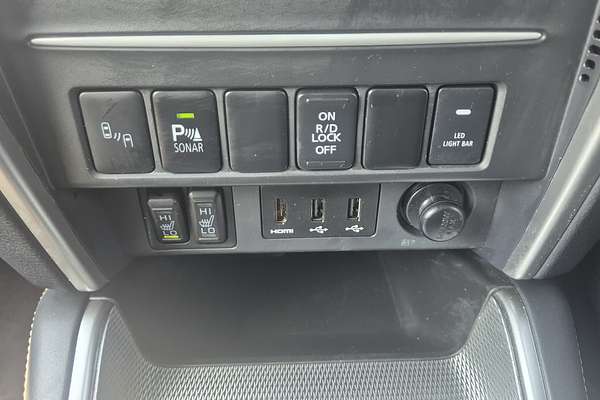 2023 Mitsubishi Triton GSR MR 4X4