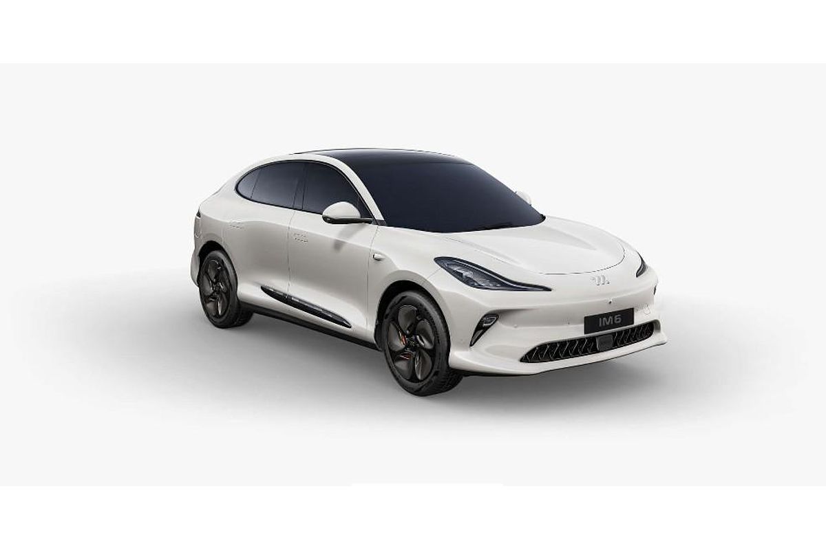 2025 MG IM6 Premium S12L