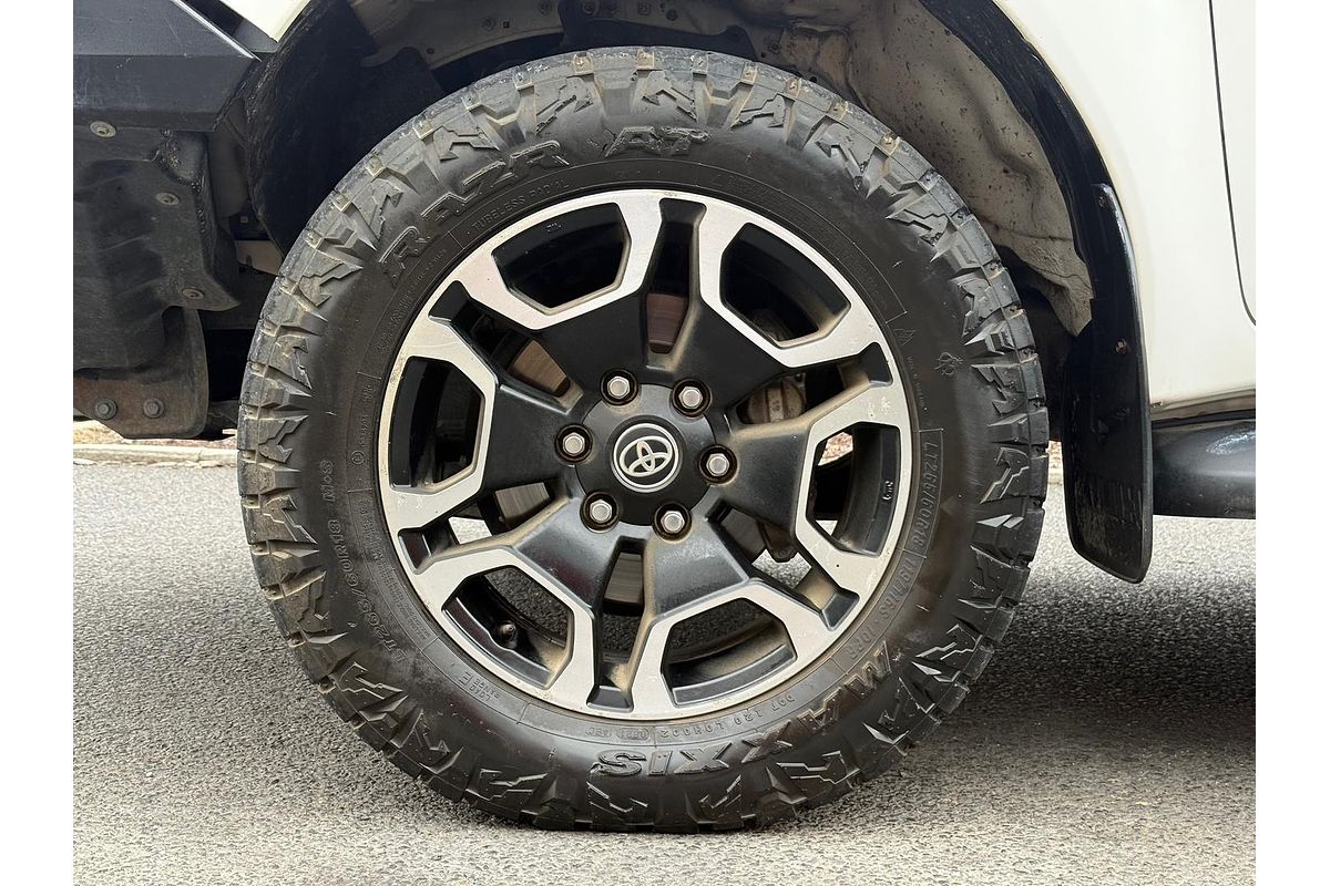 2021 Toyota Hilux SR5 GUN126R 4X4