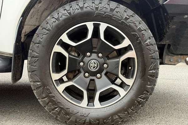 2021 Toyota Hilux SR5 GUN126R 4X4