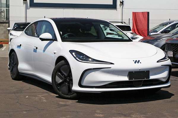 2025 MG IM5 Platinum P12L