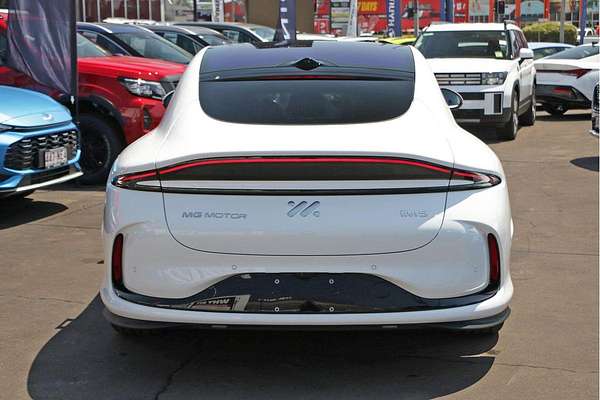 2025 MG IM5 Platinum P12L