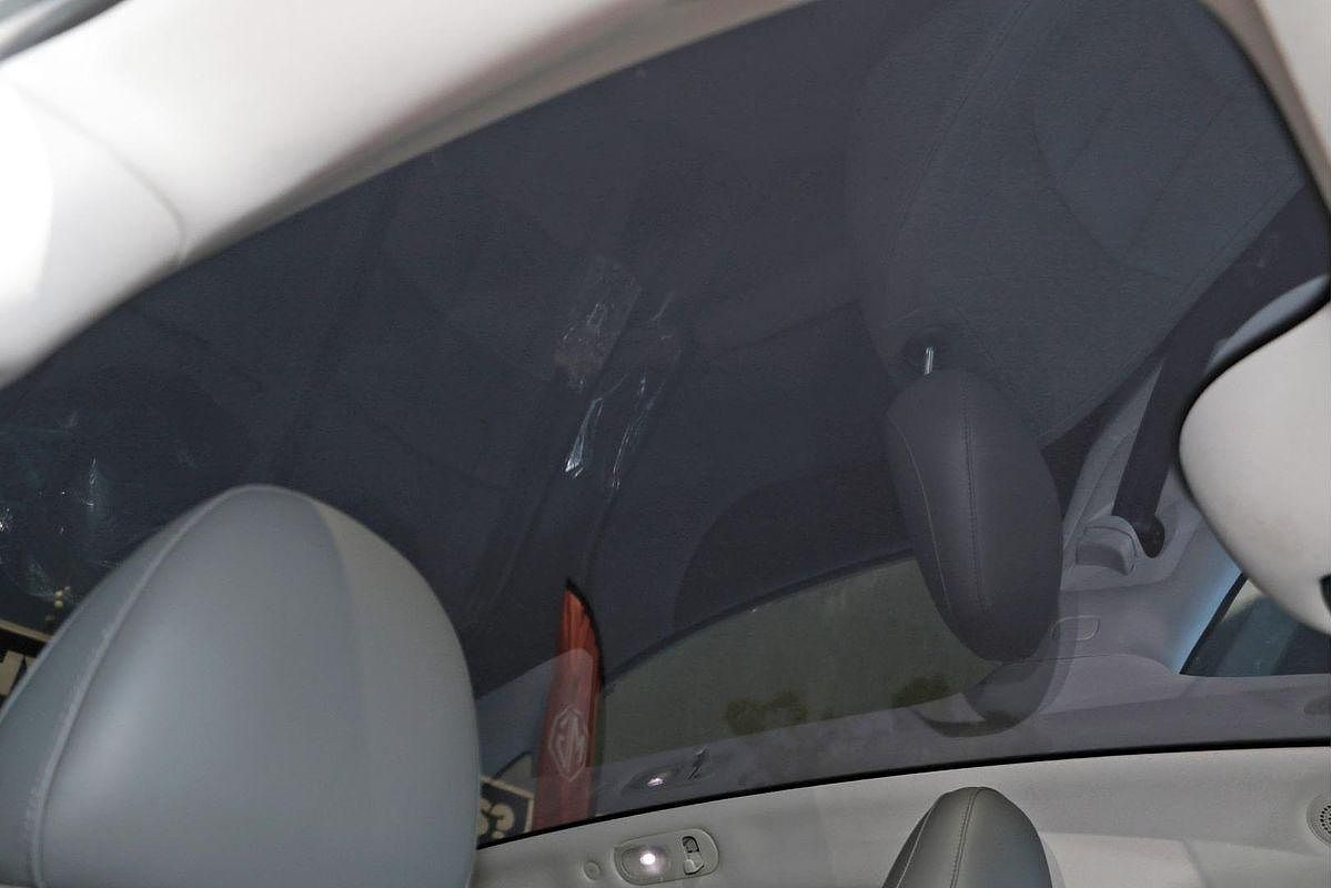 2025 MG IM5 Platinum P12L