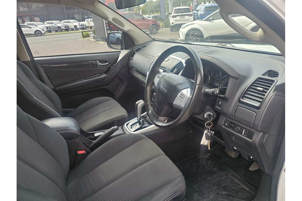 2020 Isuzu MU-X LS-M