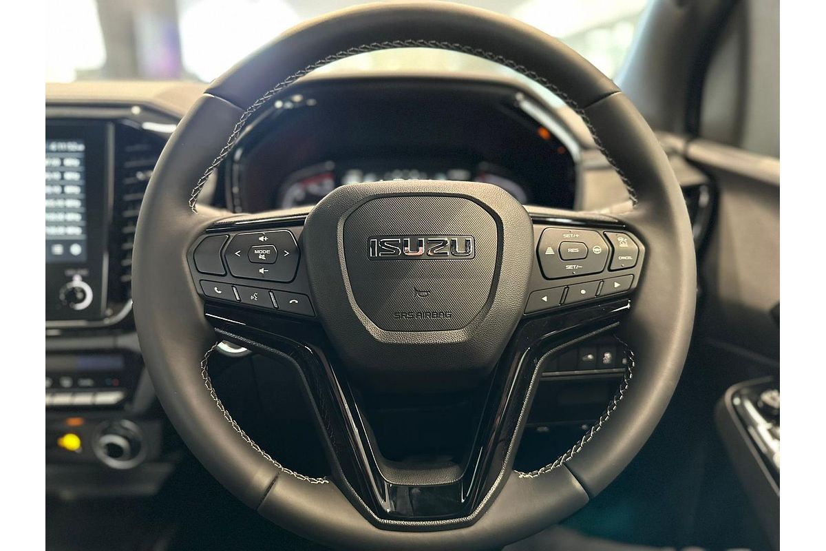 2025 Isuzu D-MAX BLADE 4X4