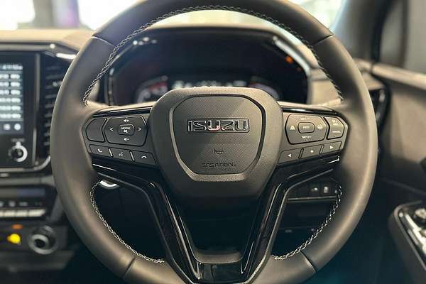 2025 Isuzu D-MAX BLADE 4X4