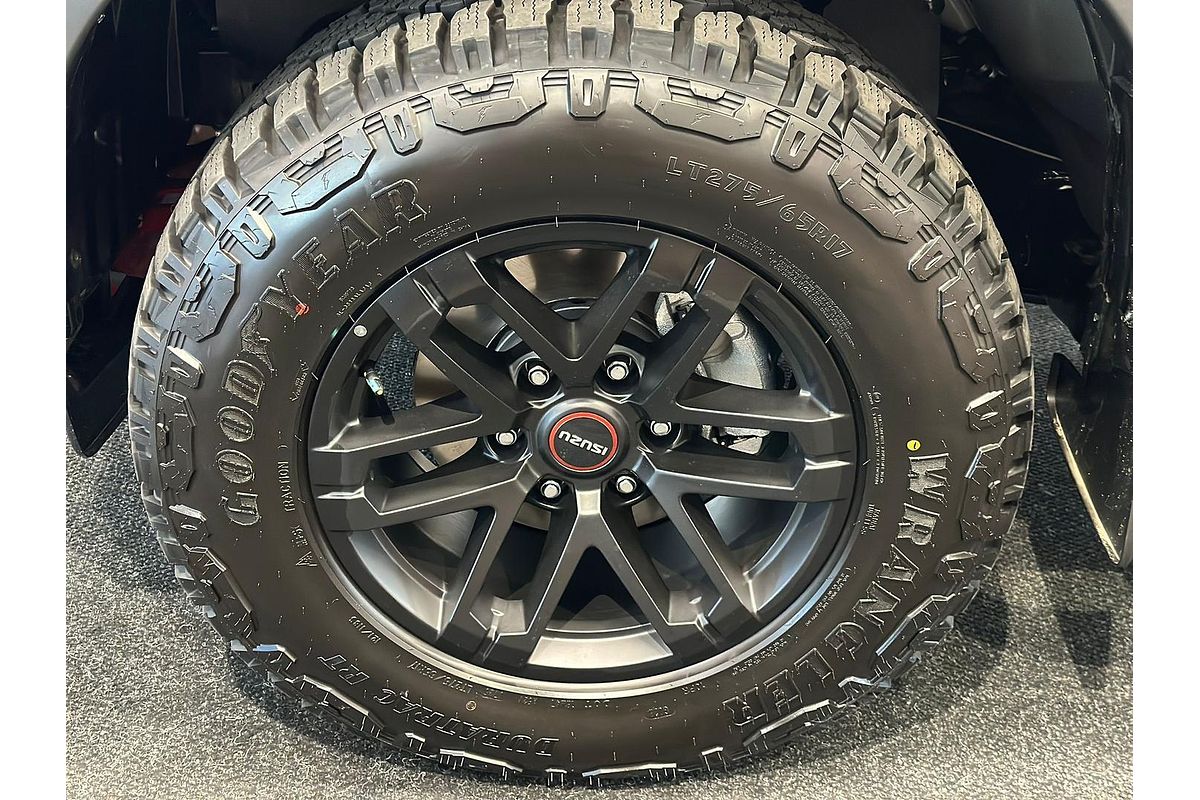 2025 Isuzu D-MAX BLADE 4X4