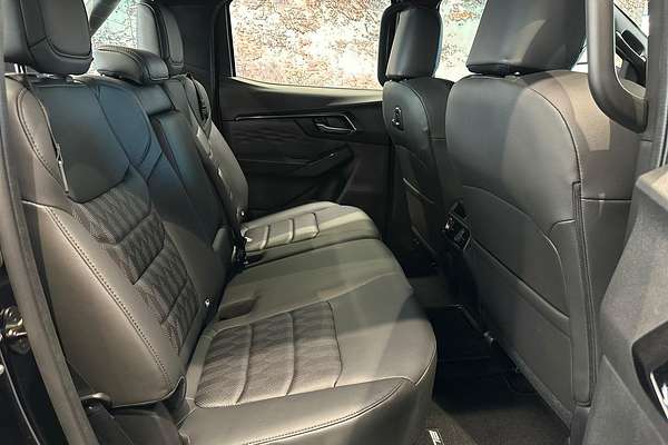 2025 Isuzu D-MAX BLADE 4X4