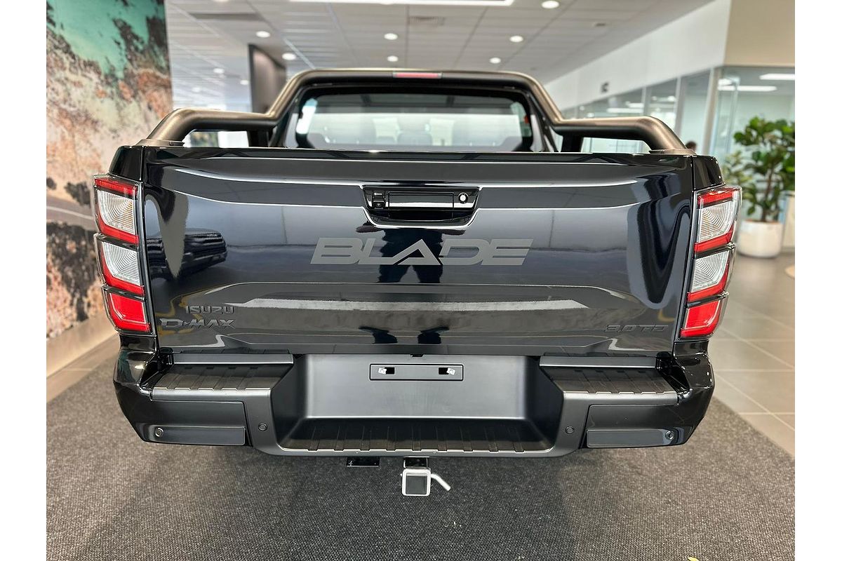 2025 Isuzu D-MAX BLADE 4X4