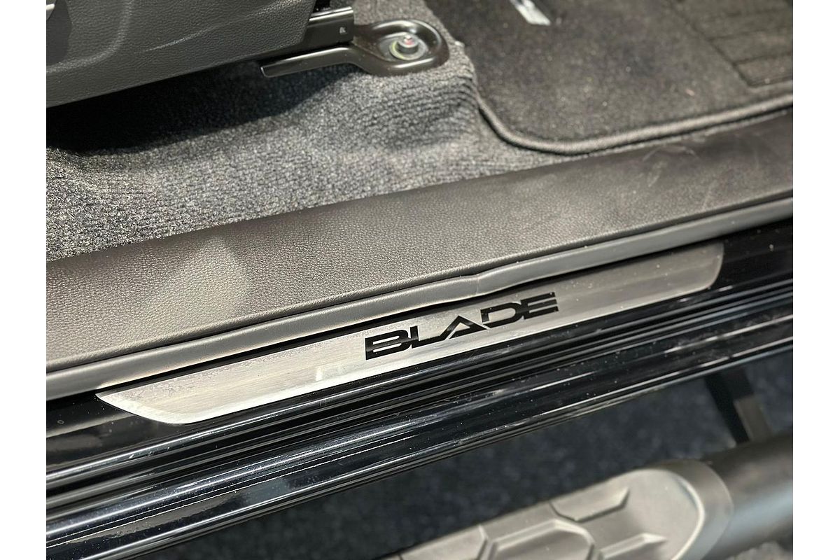 2025 Isuzu D-MAX BLADE 4X4