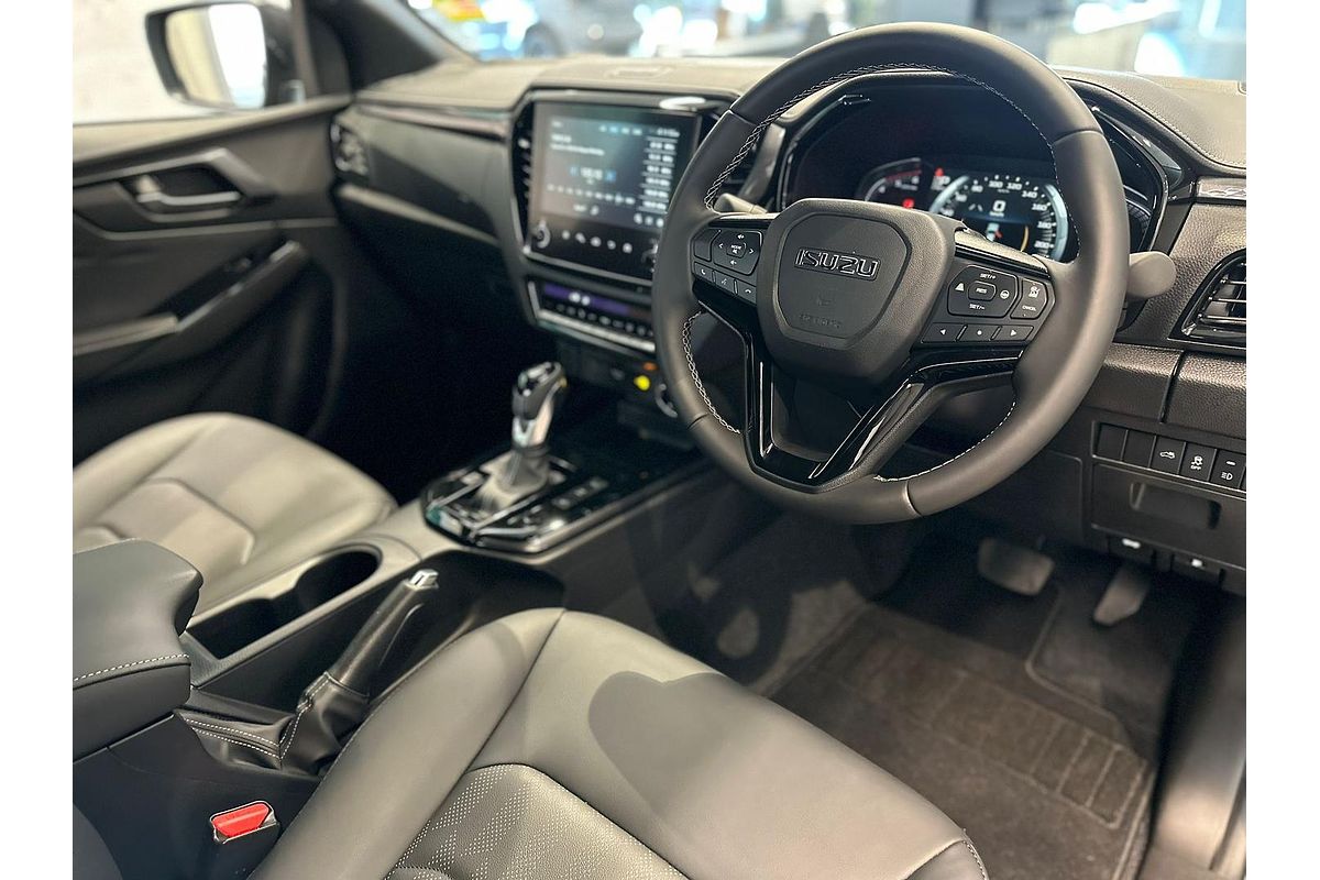 2025 Isuzu D-MAX BLADE 4X4
