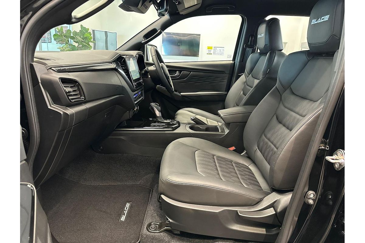 2025 Isuzu D-MAX BLADE 4X4