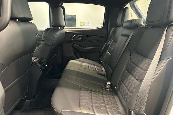 2025 Isuzu D-MAX BLADE 4X4