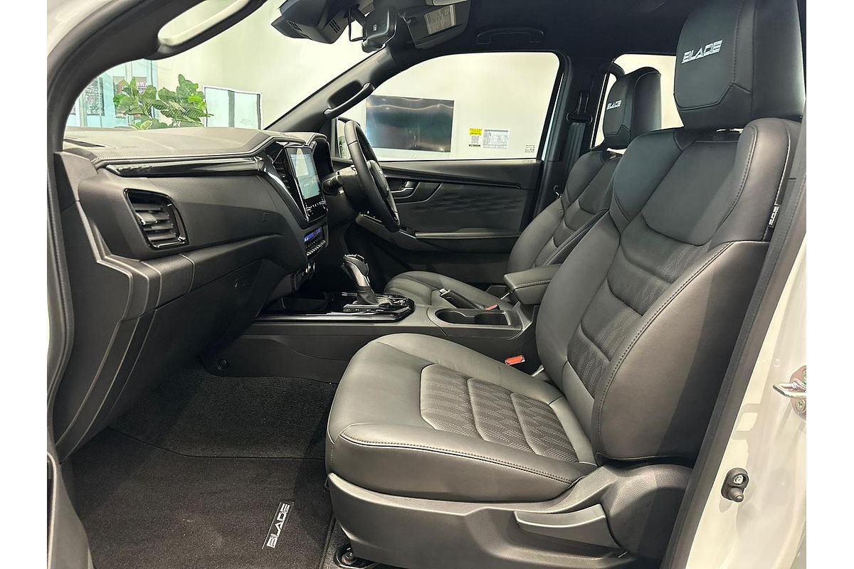 2025 Isuzu D-MAX BLADE 4X4