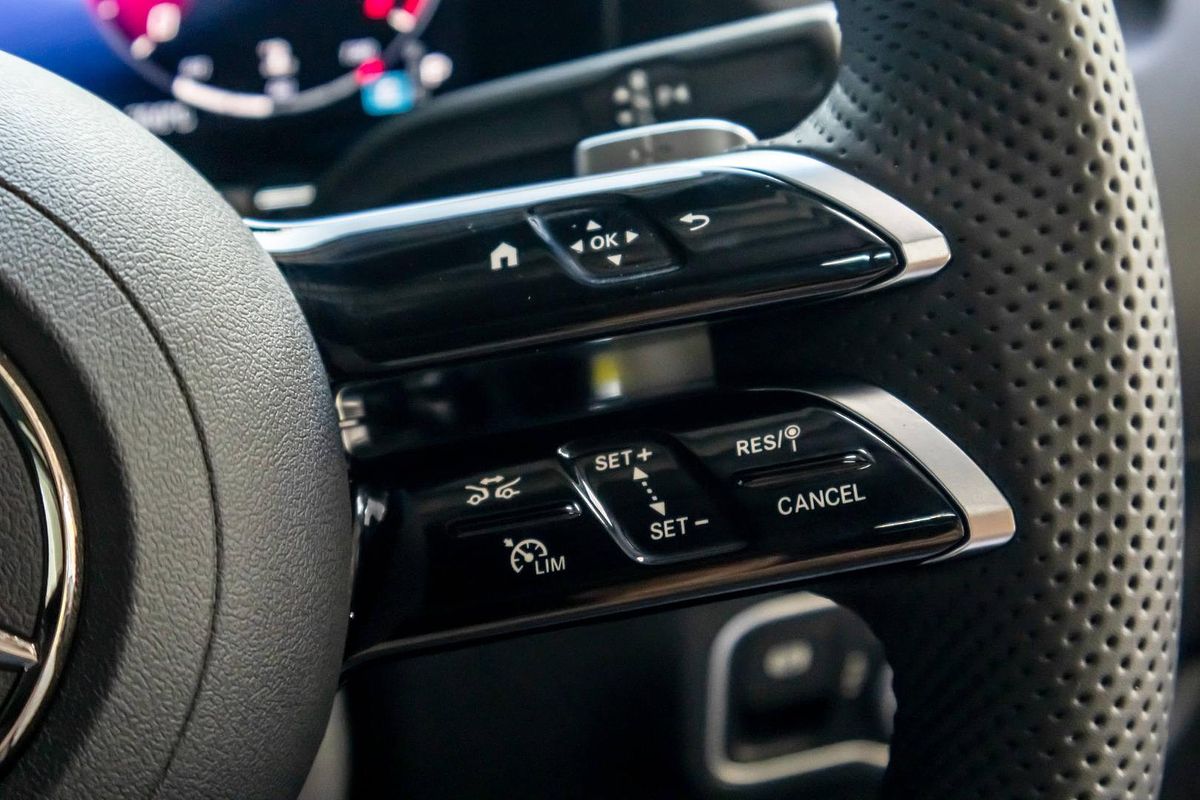 2025 Mercedes-Benz GLA-Class GLA200 H247