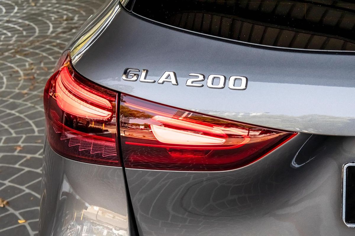 2025 Mercedes-Benz GLA-Class GLA200 H247