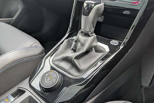 2025 Volkswagen T-Roc R Wolfsburg Edition D11