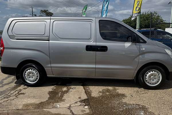 2016 Hyundai iLoad TQ3-V Series II