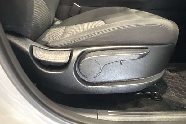 2022 Kia Sportage S NQ5