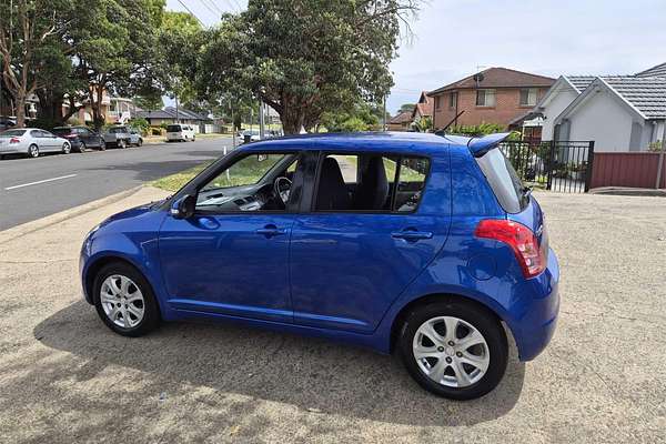 2010 Suzuki Swift RE4 RS415