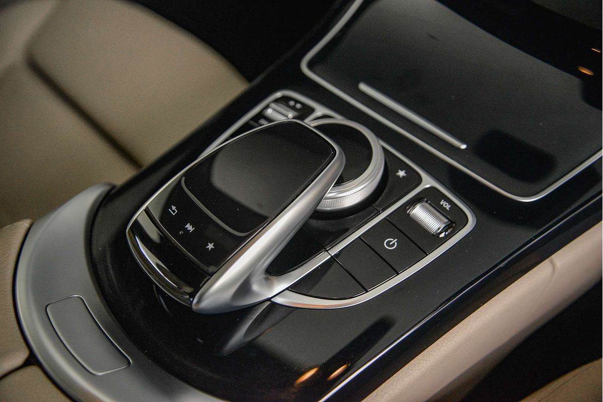 2017 Mercedes-Benz C-Class C200 W205