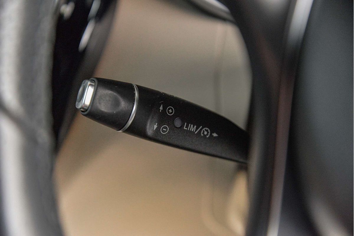 2017 Mercedes-Benz C-Class C200 W205