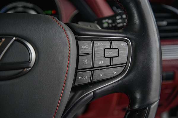 2018 Lexus LS LS500h Sports Luxury GVF50R