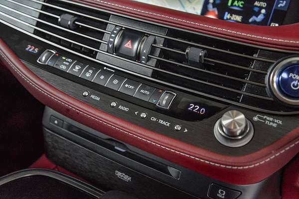 2018 Lexus LS LS500h Sports Luxury GVF50R