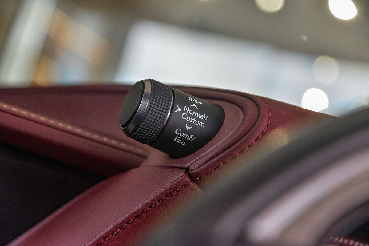 2018 Lexus LS LS500h Sports Luxury GVF50R