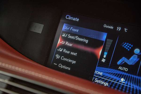 2018 Lexus LS LS500h Sports Luxury GVF50R