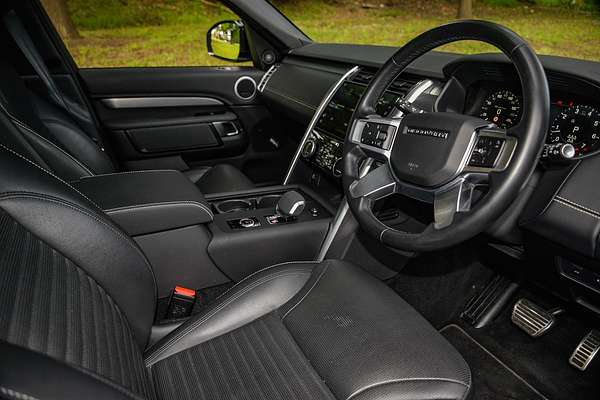 2023 Land Rover Discovery P360 R-Dynamic SE Series 5