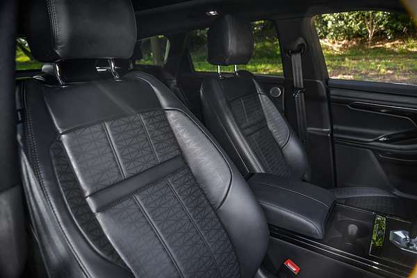 2023 Land Rover Range Rover Evoque P300e R-Dynamic HSE L551