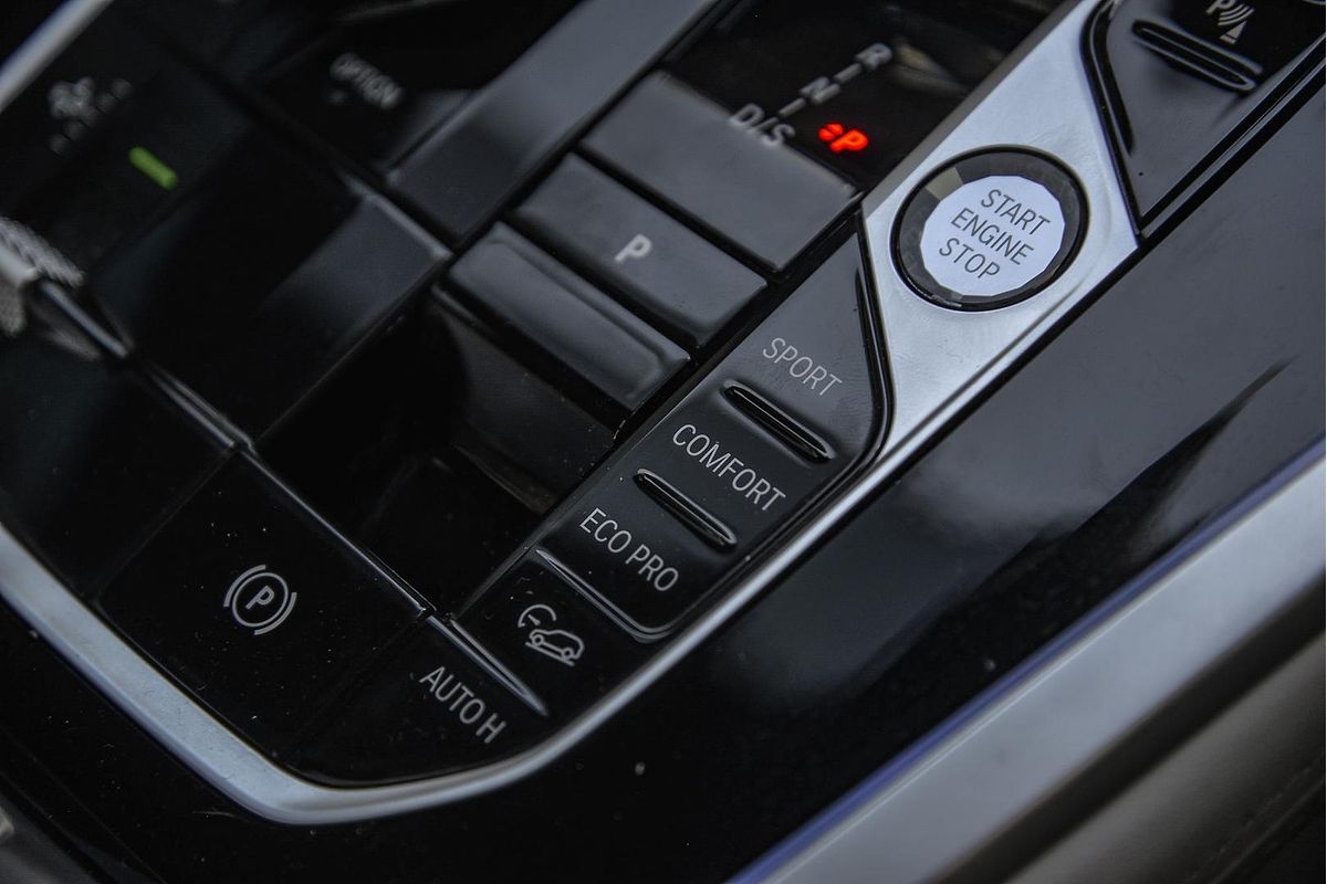 2023 BMW X7 xDrive40d Design Pure Excellence G07 LCI