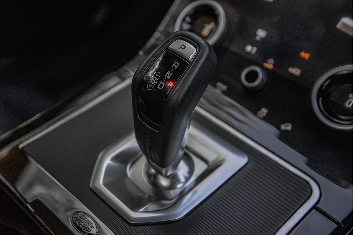 2023 Land Rover Range Rover Evoque P300e R-Dynamic HSE L551