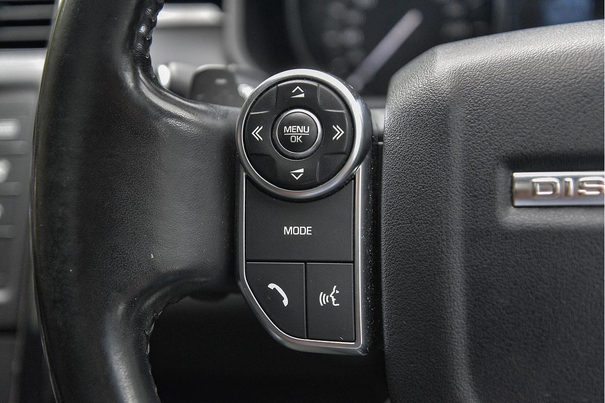 2020 Land Rover Discovery SD6 SE Series 5