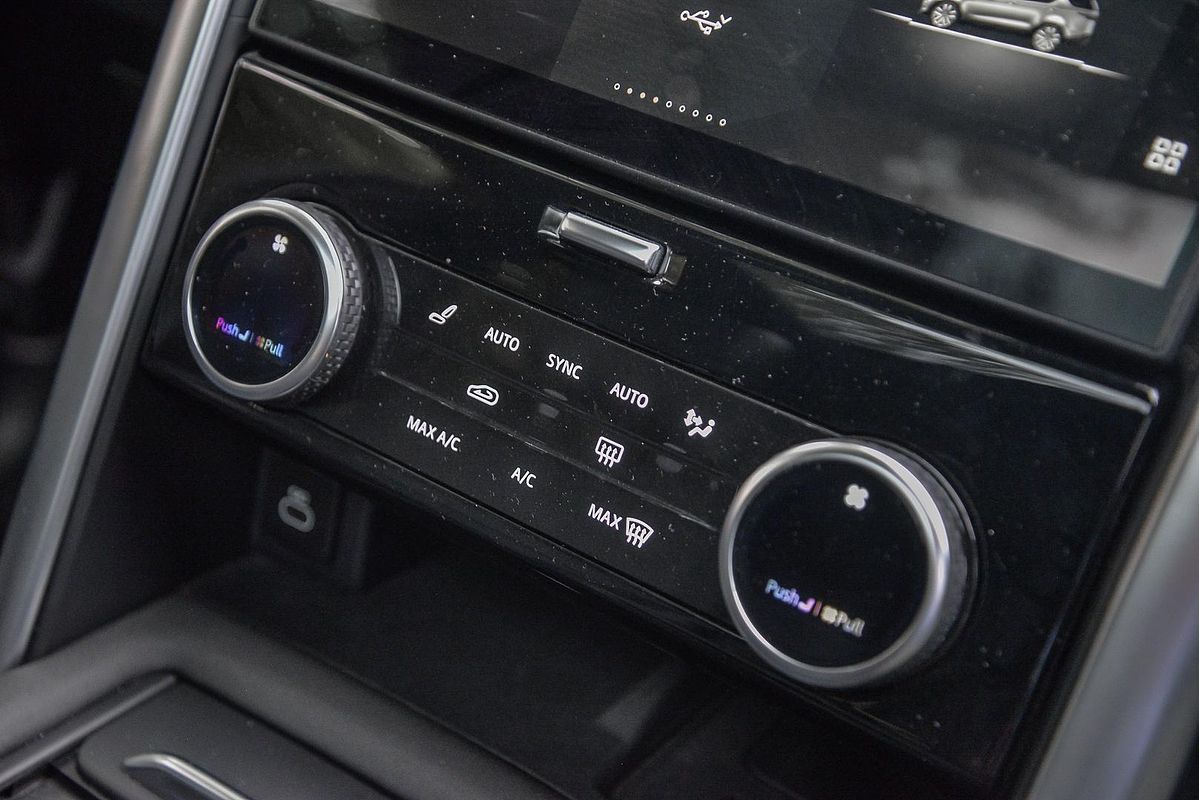 2023 Land Rover Discovery P360 R-Dynamic SE Series 5