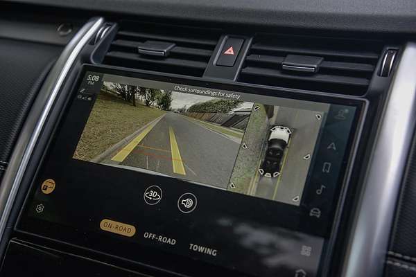 2023 Land Rover Discovery P360 R-Dynamic SE Series 5