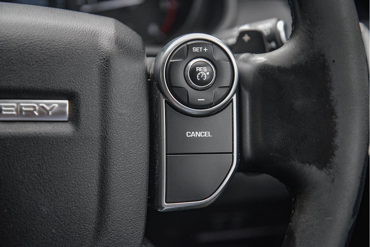 2020 Land Rover Discovery SD6 SE Series 5