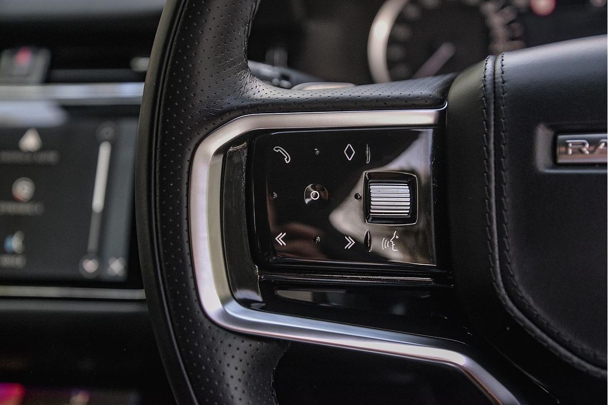 2023 Land Rover Range Rover Evoque P300e R-Dynamic HSE L551