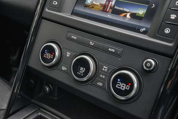 2020 Land Rover Discovery SD6 SE Series 5