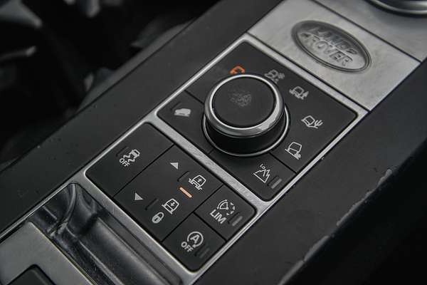 2020 Land Rover Discovery SD6 SE Series 5